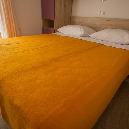 Apartmani Simic Стариград-Пакленица Экстерьер фото