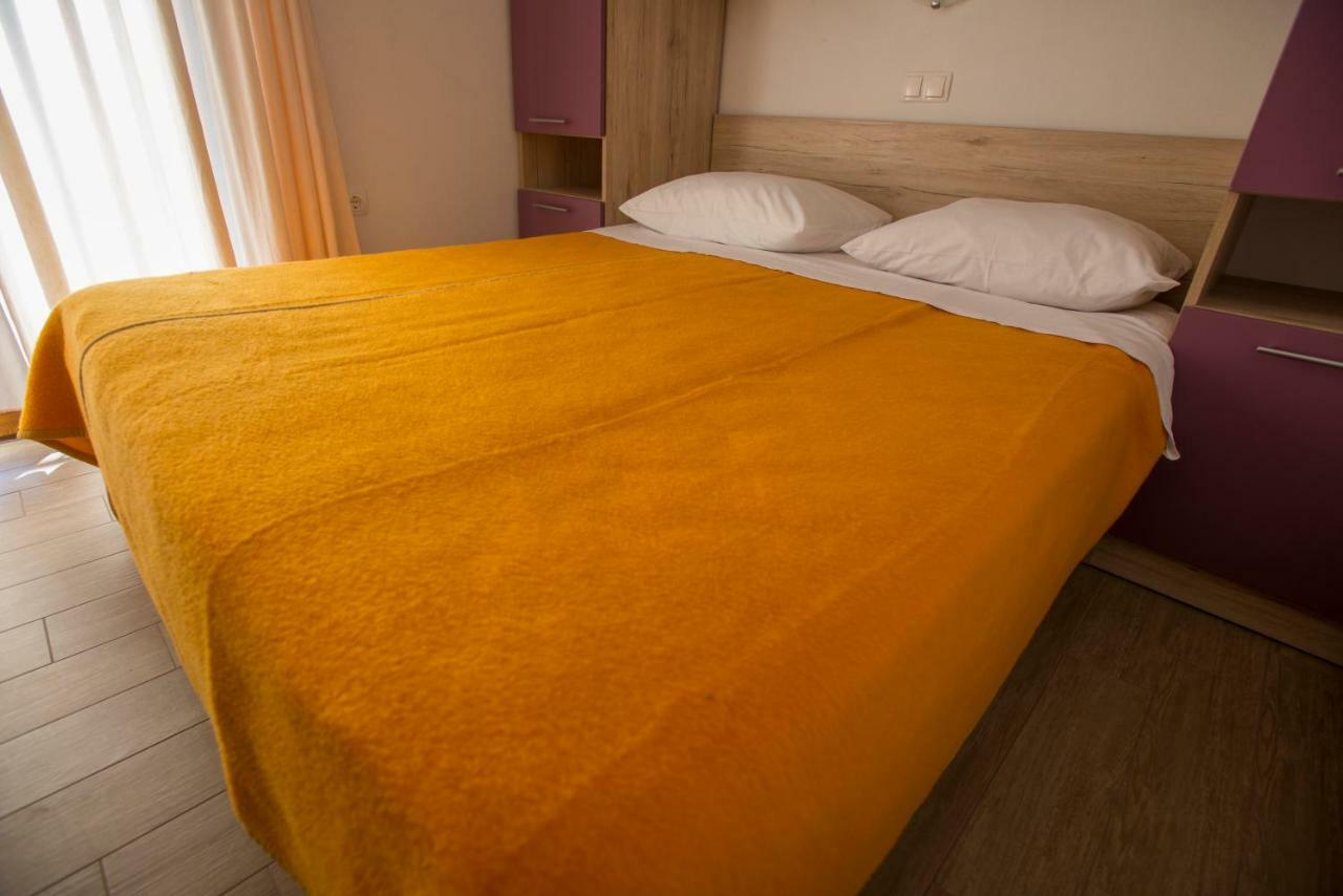 Apartmani Simic Стариград-Пакленица Экстерьер фото