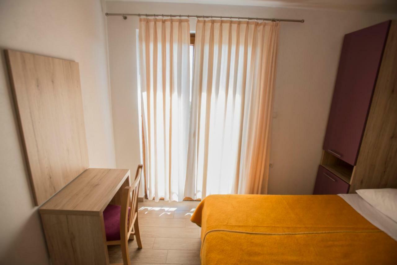 Apartmani Simic Стариград-Пакленица Экстерьер фото