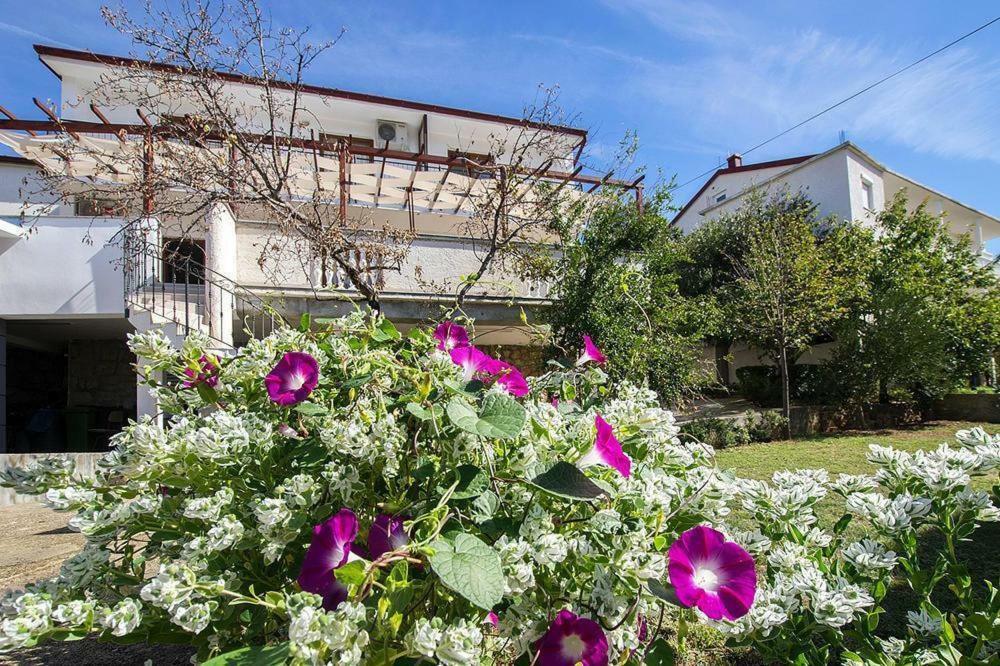 Apartmani Simic Стариград-Пакленица Экстерьер фото